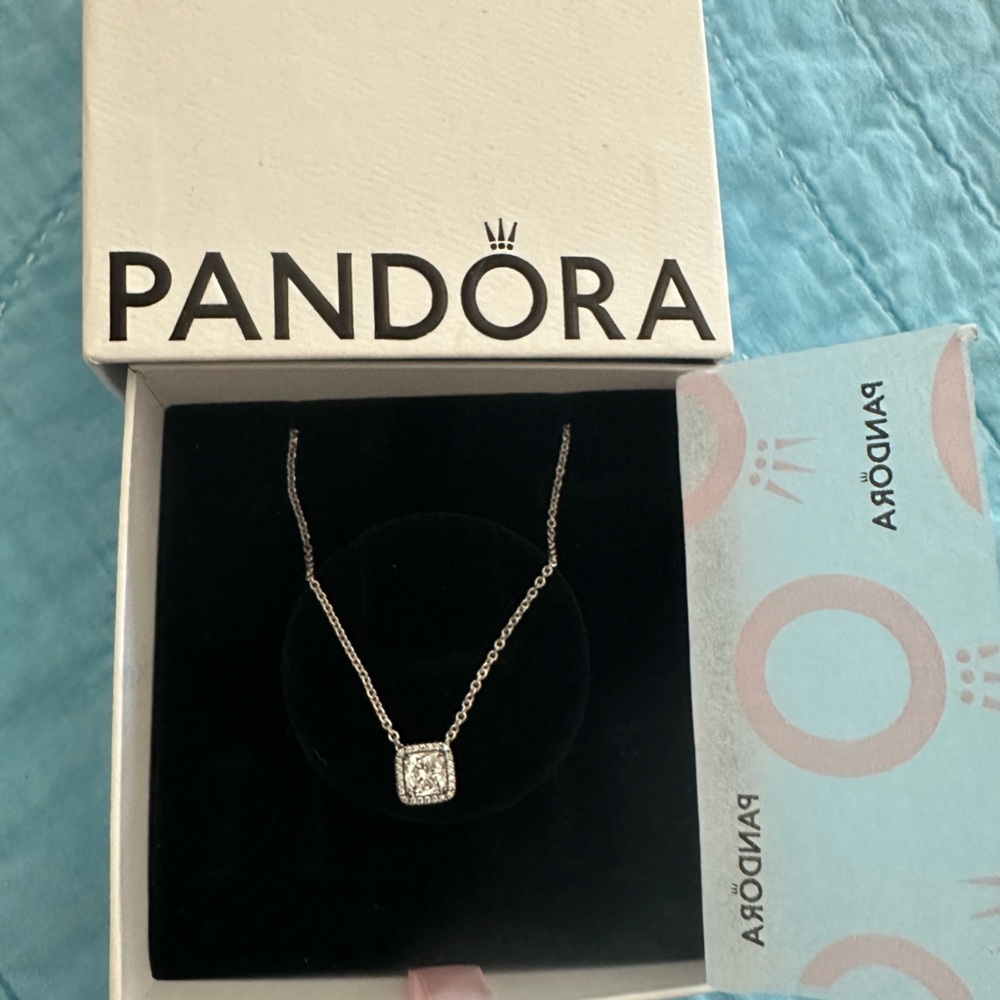 NIB Pandora Square Sparkle Halo Necklace - Picture 3 of 3